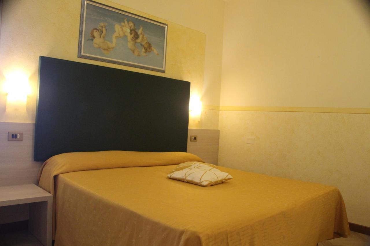 Albergo Sole San Zeno di Montagna Bagian luar foto