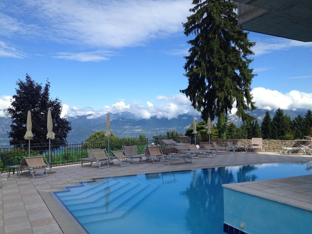 Albergo Sole San Zeno di Montagna Ruang foto